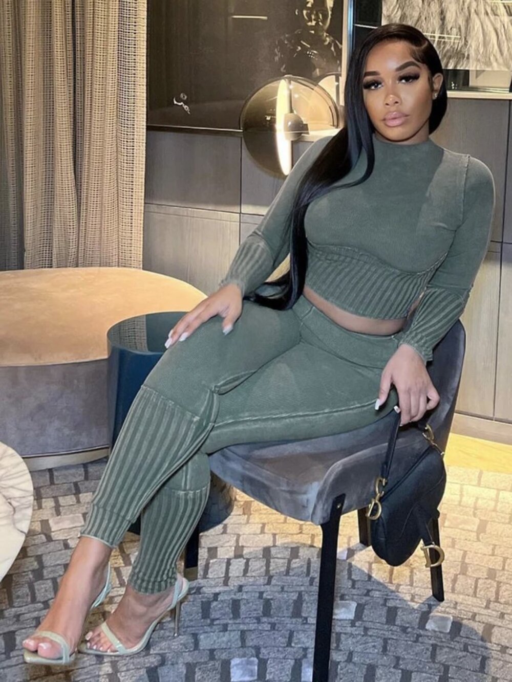 Fashion Nova Always Hanging Out - Cropped Shirt (Top Only) Small